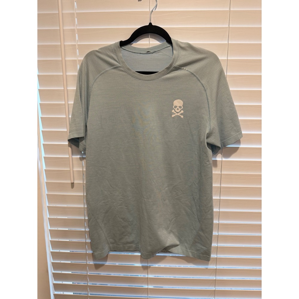 Lululemon Mens Blue Skull Logo Performance Training T-Shirt Size M